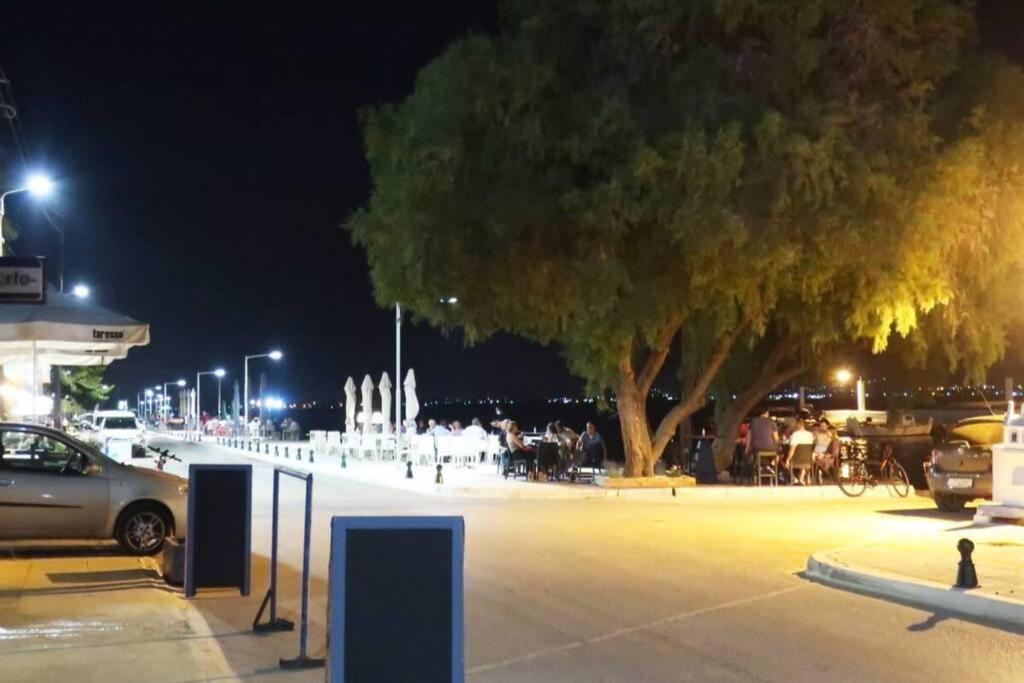 Πολυτελές Διαμέρισμα 3 Χαλκίδα-Παραλία Αυλίδος Paralia Avlidhos Екстериор снимка